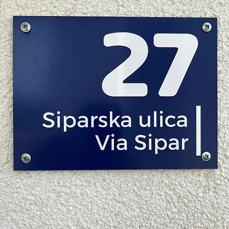 Enroom Zambratija (Istria)